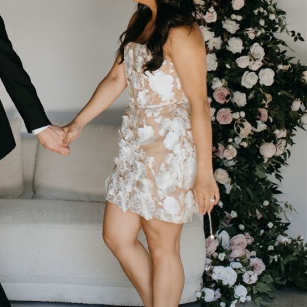 Bronx and Banco Jasmine Maraya White Floral Dress - Picture 7 of 7